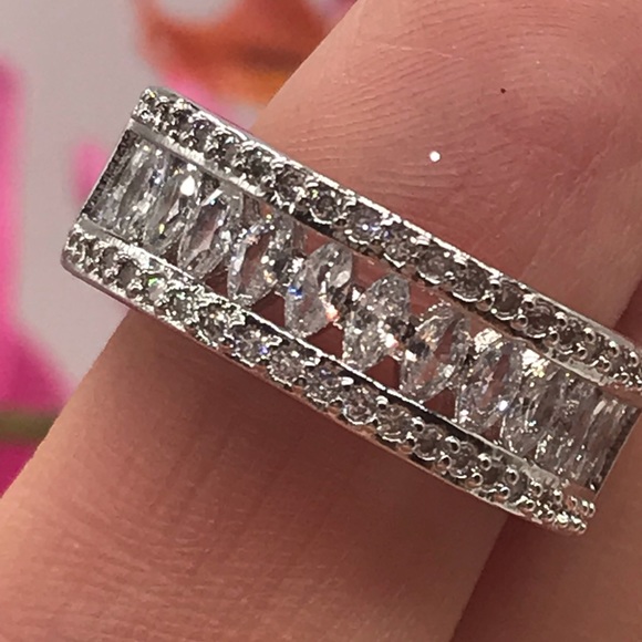 White gold over 925 crystal wedding band - Picture 8 of 8